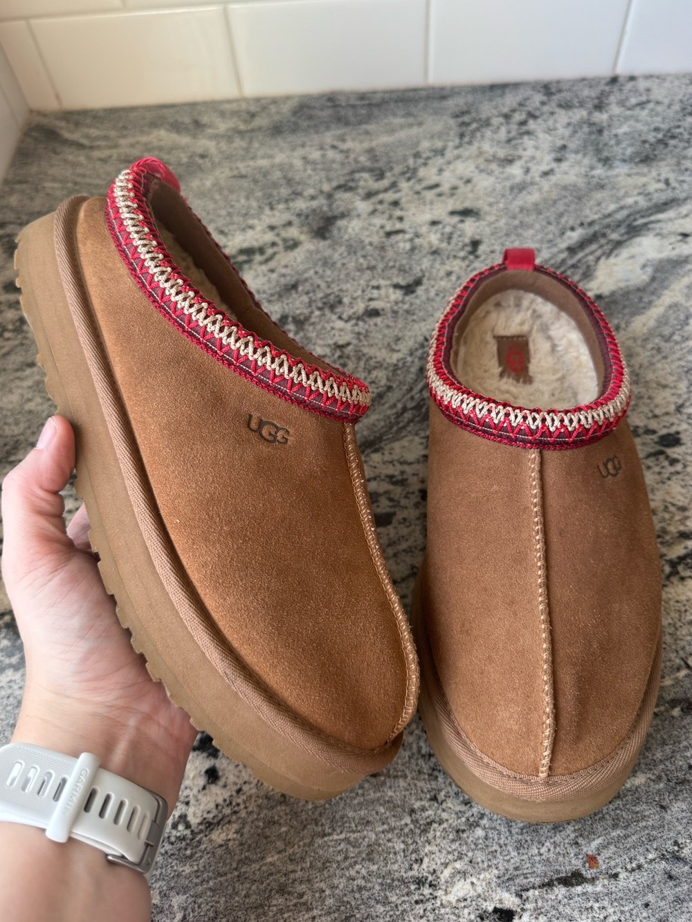 UGG Kid’s Tazz Platform Slipper. Size 5. EU 38. VGUC